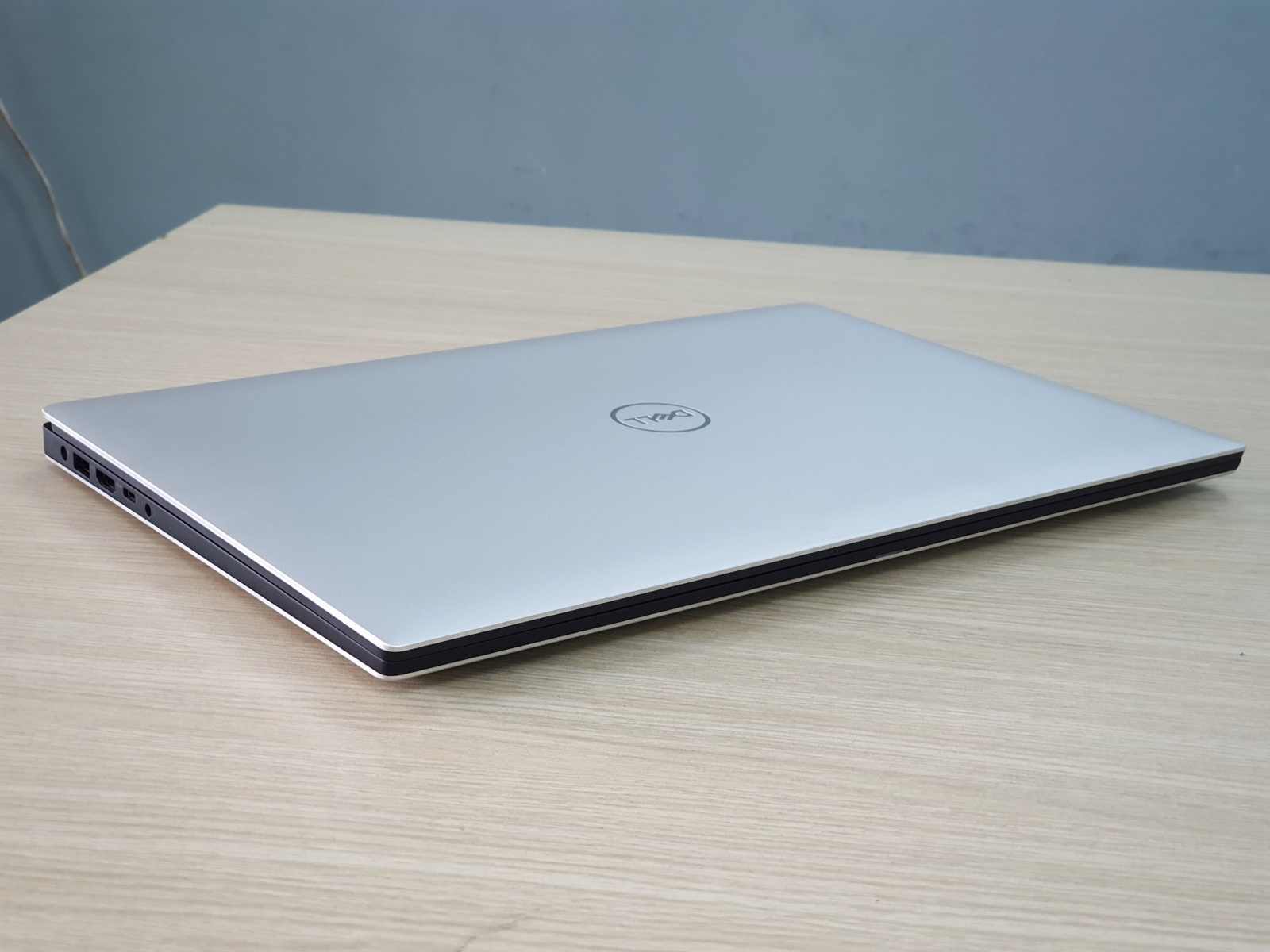 dell precision 5540 i9 9885h ram 16gb ssd 512gb 15.6inch card nividia M1200